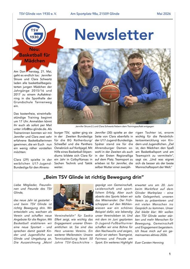 Portr&auml;t von Jennifer Struve und Clara Schwartz mit einem Basketball auf einem Tisch, Newsletter des TSV Glinde.